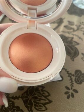 Rare Beauty Soft Pinch Luminous Powder Blush - Joy (Pink)